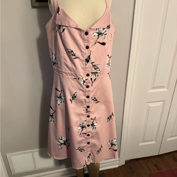 LeChateau gorgeous NWT summer, Floral Button-Down Dress - Picture 1 of 10